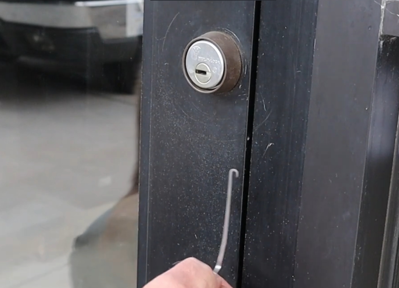 Bypassing the storefront latch